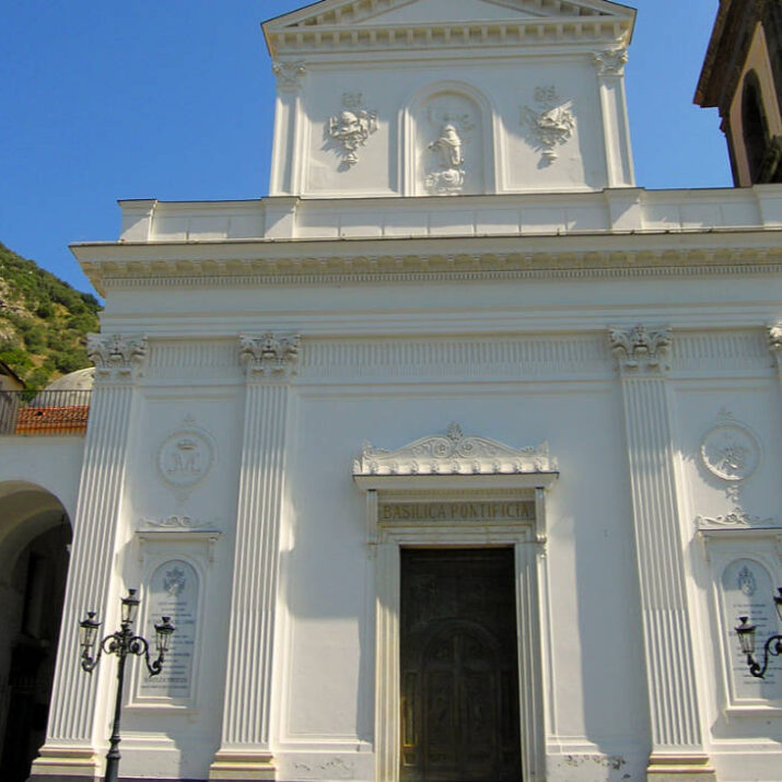 Basilica di Santa Maria del Lauro in Meta