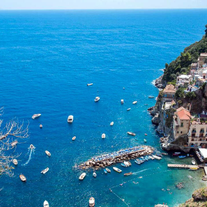 Marina di Conca in Conca dei Marini